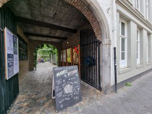 Entrance through tunnel at Marres Kitchen in Maastricht