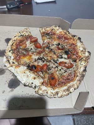 Nom   at Algún Lugar Pizzería in Zapopan