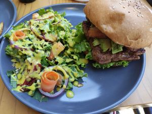 La Aguacatera con ensalada at Moonrise Comida Vegana in Guatemala City