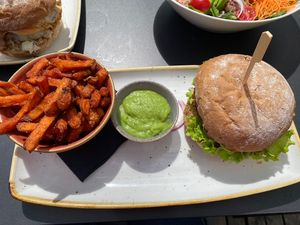   at Pims Burger in Obervintl