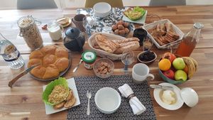 Petit déjeuner at Les Jardins de la Meyne in Orange