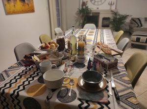 Table d'hôtes at Les Jardins de la Meyne in Orange