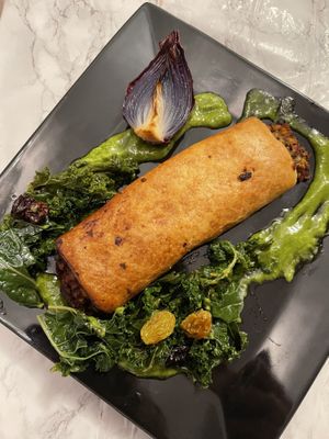 Mushroom pastry with cabbage and parsley paste  #Veganuary at De Levensboom in Hasselt