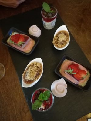 Desserts: a fine selection of desserts at De Levensboom in Hasselt