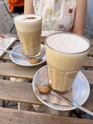 Chai Latte and Caramel Latte with oatmilk   at Cafe Küstenkind in Greifswald