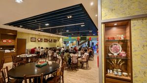 Interior at Coco Veggie Nonya Cuisine 椰素林 in Central Singapore