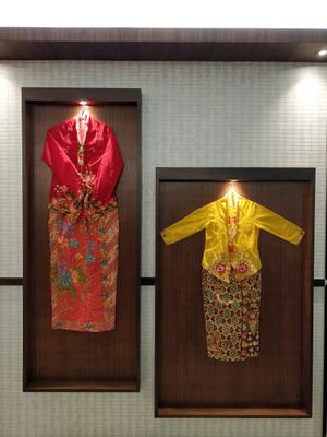 Nonya bibi clothing at Coco Veggie Nonya Cuisine 椰素林 in Central Singapore
