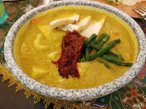 Lontong at Coco Veggie Nonya Cuisine 椰素林 in Central Singapore