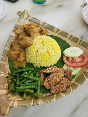 Curry monkey head mushroom with yellow rice at Coco Veggie Nonya Cuisine 椰素林 in Central Singapore
