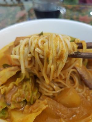 Nice ramen texture at Coco Veggie Nonya Cuisine 椰素林 in Central Singapore