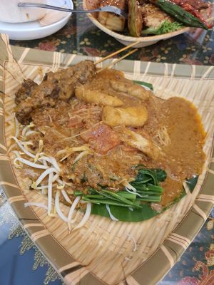 Satay Bee Hoon at Coco Veggie Nonya Cuisine 椰素林 in Central Singapore