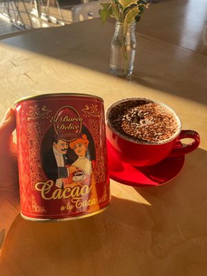 Hot Chocolate (a vegan coco powder with Oatly) at CAST Café in Helston