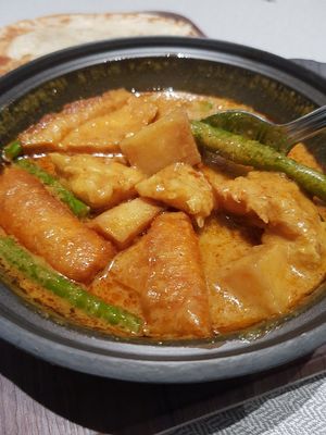Asia curry at elemen 元素 - Paya Lebar Quarter in Central Singapore