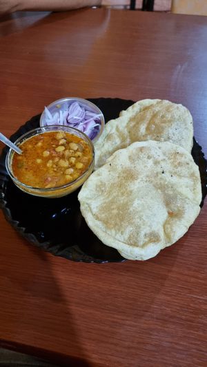 Cholle bhaturey at Five Chutneys in Arusha