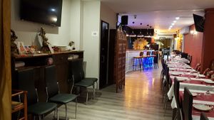    Sri Annapurna 
              Restautant Vegetaria i Vegan
      cuina tipica del Sud i Nord de la India
Ahora estamos en tu barrio a tu servicio,
Si,somos Sri Annapurna Restaura at Sri Annapurna in Barcelona