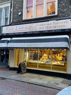 Exterior at Lenny's of Rochester in Rochester