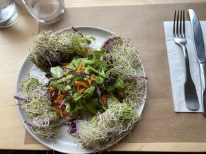 Avocado toast on gluten free bread   at apeti - Ségur in Paris