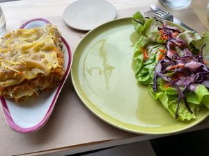 Lasagne and salad   at apeti - Ségur in Paris
