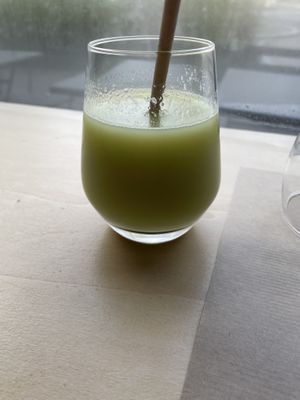 Green juice  at apeti - Ségur in Paris