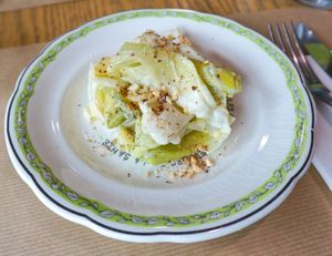 poireau vinaigrette at apeti - Ségur in Paris