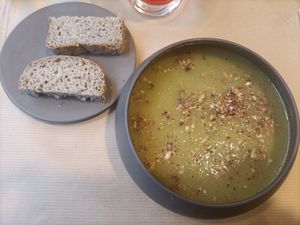 Leek and potato soup (soup of the day) at apeti - Ségur in Paris