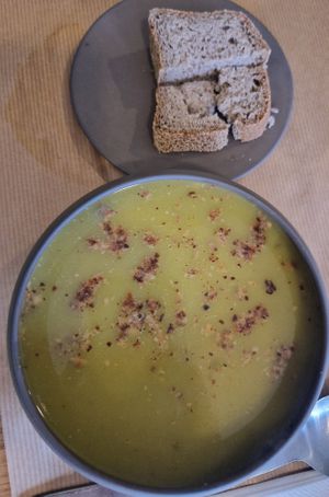 Lentil soup at apeti - Ségur in Paris