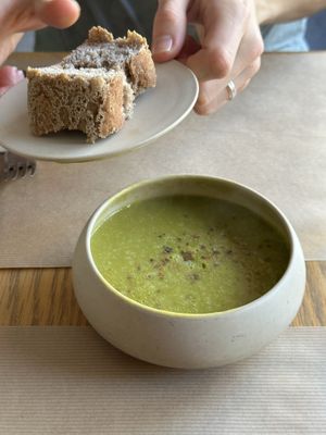 Soup with gluten free breadd  at apeti - Ségur in Paris