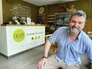 The lovely owner: Hugues  at apeti - Ségur in Paris