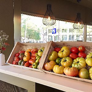 l'annex apeti ! seasonal food  at apeti - Ségur in Paris