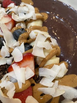 Açai bowl at Oliver Green - East in Amsterdam