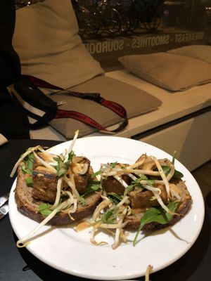 Tempeh toast (tempeh sateh) at Oliver Green - East in Amsterdam