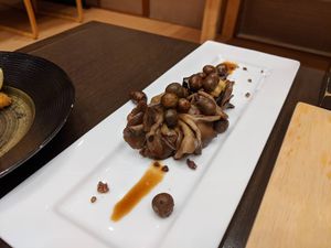 mushrooms and kuwai (arrowhead bulbs) at Goen no Mori in Yugawara