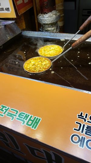 Cooking at Koreapizza in Busan