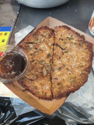 Mung bean cake at Koreapizza in Busan