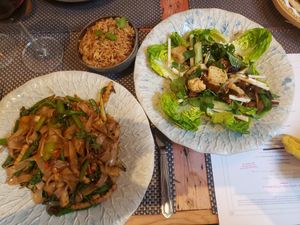 Pad Kee Mao (noodles with broccoli, green beans, paksoi and coconut) and Tom Yum fried rice at Giggling Squid in Windsor