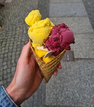Ice cream at Lecko Mio in Berlin