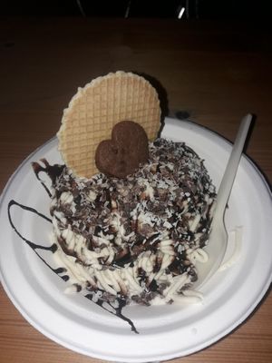 Spaghetti Eis with chocolate at Lecko Mio in Berlin