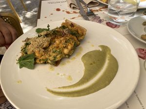 (Vegan) Quiche w/ hummus, hazelnuts, raisins, and spinach  at Plaer Natural in Mallorca