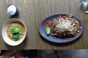 Curry and spicy noodles at Plantasia in Mexico City