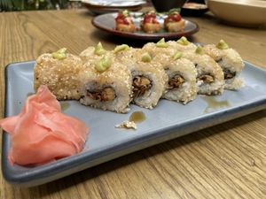 Shitake teriyaki roll  at Plantasia in Mexico City