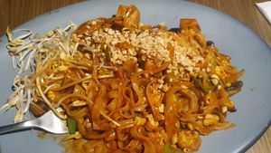 Pad thai con tofu at Plantasia in Mexico City