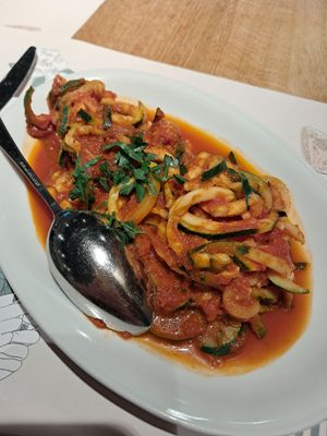 Zucchini 'spaghetti' with mushroom bolognese at Mama Trattoria - Am Sandtorkai in Hamburg