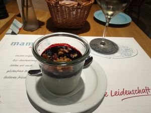 Vegan panna cotta at Mama Trattoria - Am Sandtorkai in Hamburg