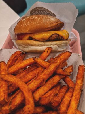 Cheeseburger at Neat Burger - Oxford Circus in London