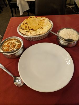 Main with rice and naan as presented at Barsana in Birmingham