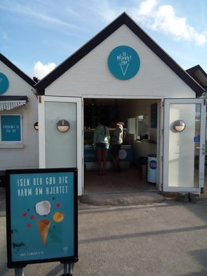 Entrance at Ice Bakers Ishus in Thisted