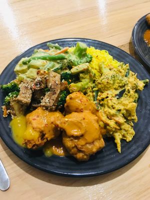 Large mixed plate 😋 so much yummy food very decent price 👌🏻🤩 at Govindas in Burleigh Heads