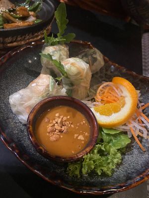 Summer rolls with satay dip 🤤 at Soy in Munich