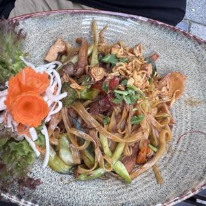 Gebratene Nudeln 🍜   at Soy in Munich