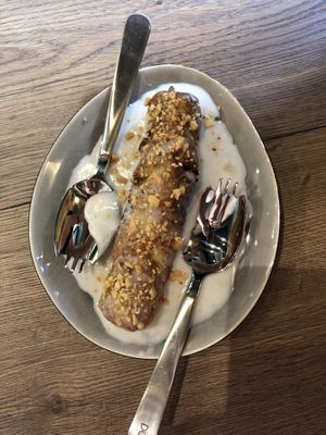 dessert: banana with sticky rice and coconut cream at Soy in Munich
